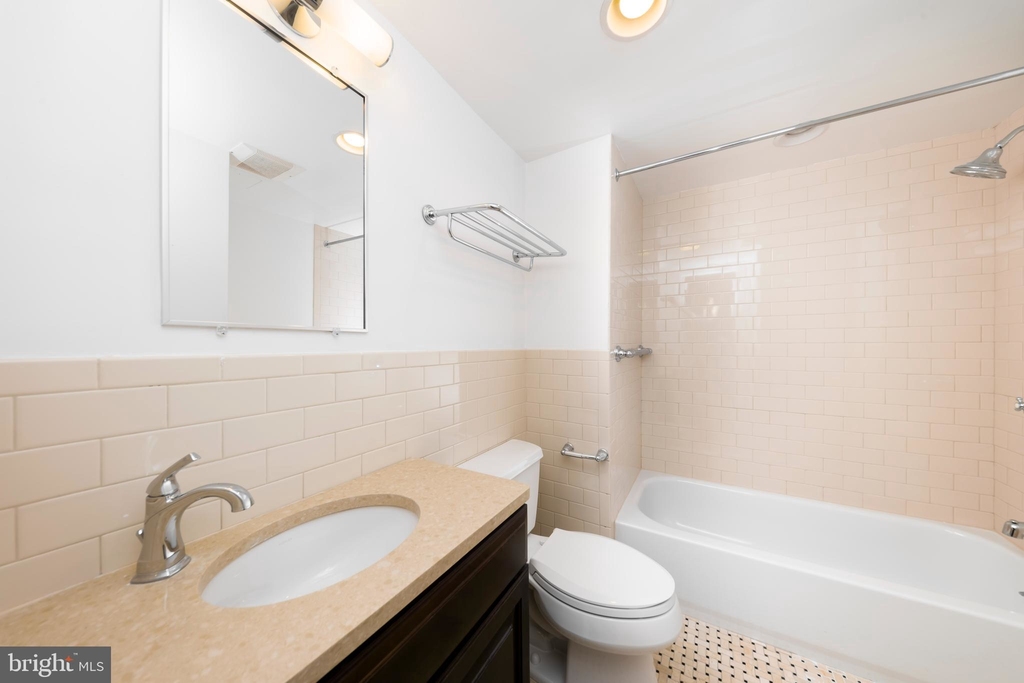 222 W Rittenhouse Square - Photo 40