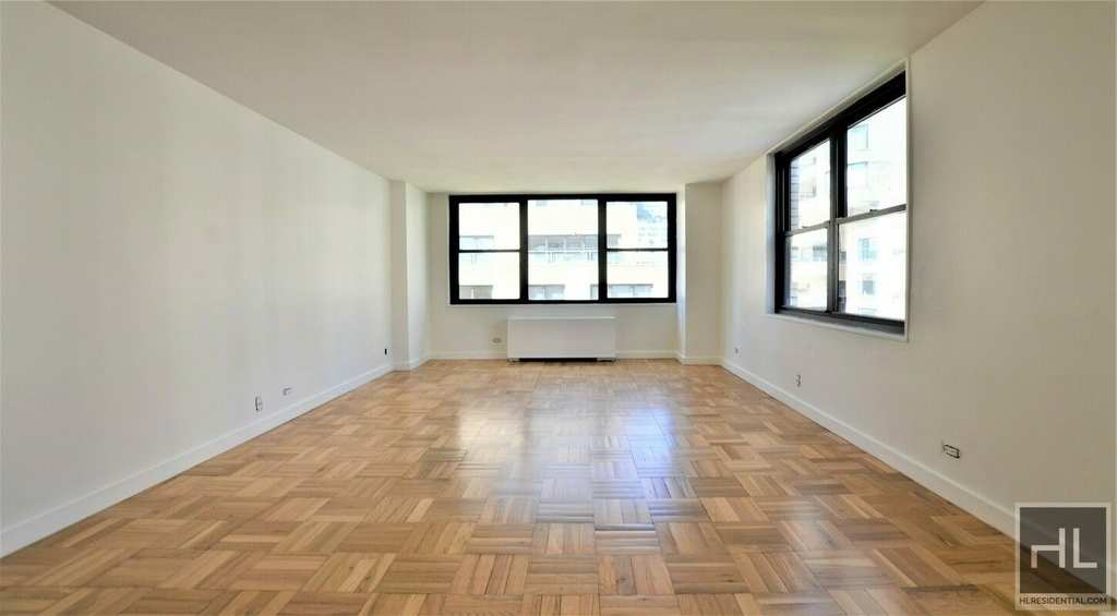 East 49th Street - Photo 1