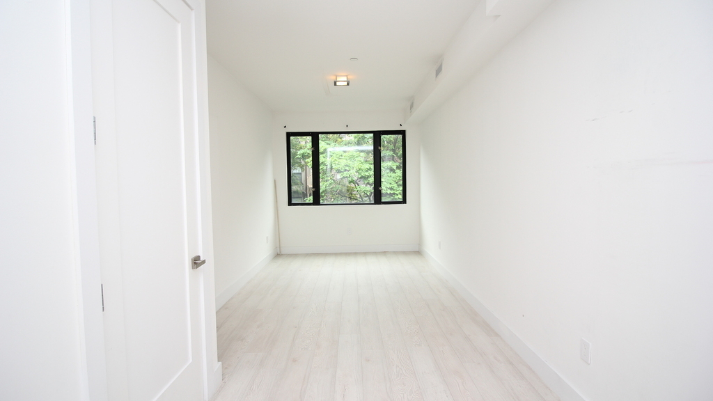 880 Macon Street - Photo 6