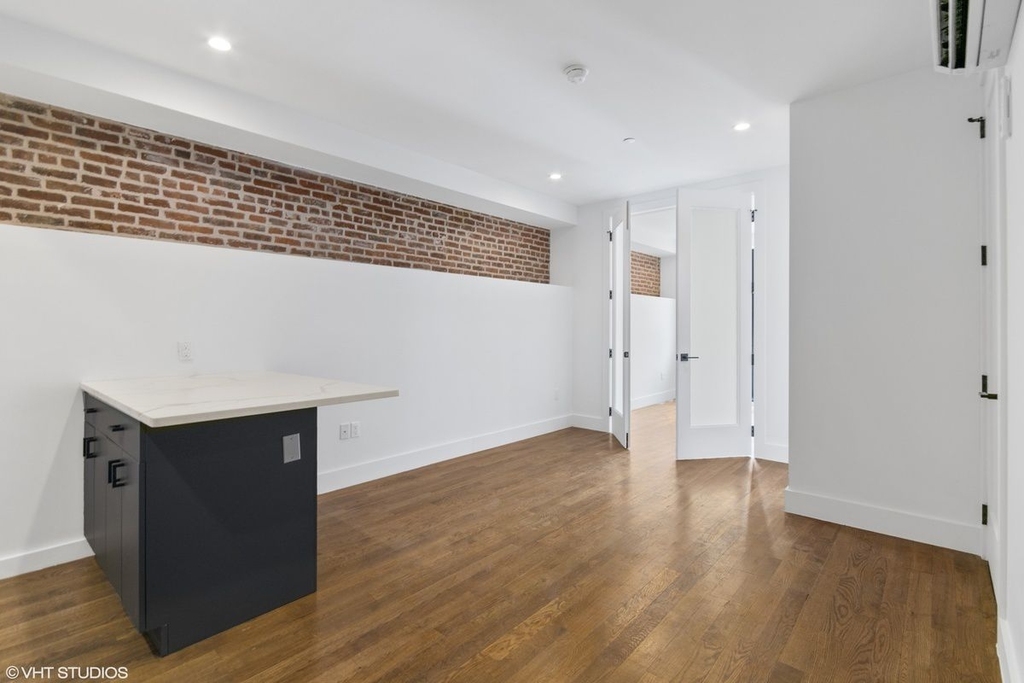 307 Cornelia Street - Photo 1