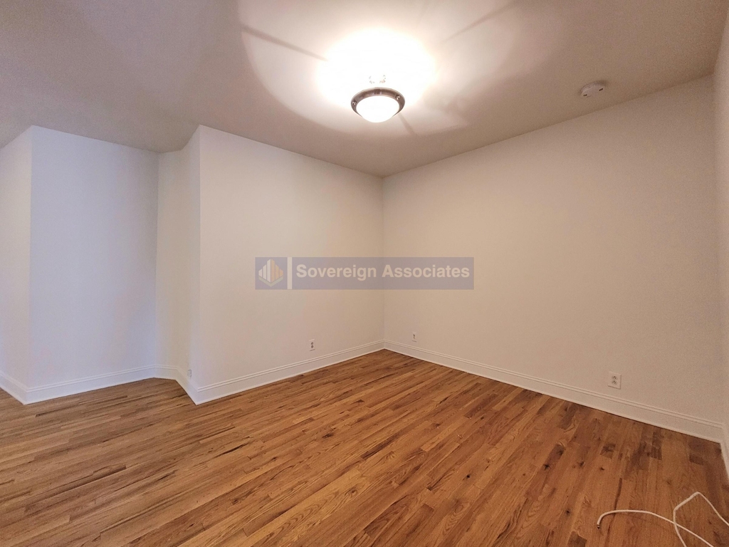 660 Ft Washington Avenue - Photo 3