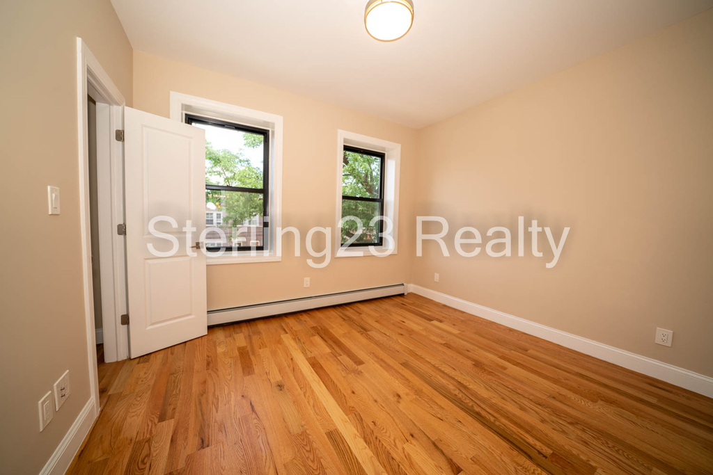 21-67 36th Street - Photo 4