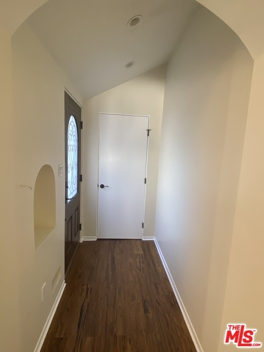 138 N Laurel Ave - Photo 8