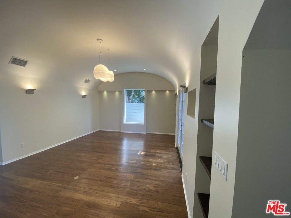 138 N Laurel Ave - Photo 18