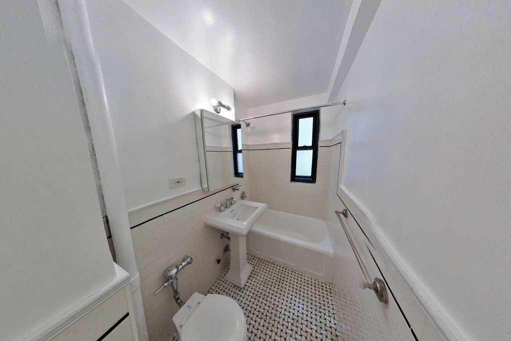 141 East 56th Street - Photo 5