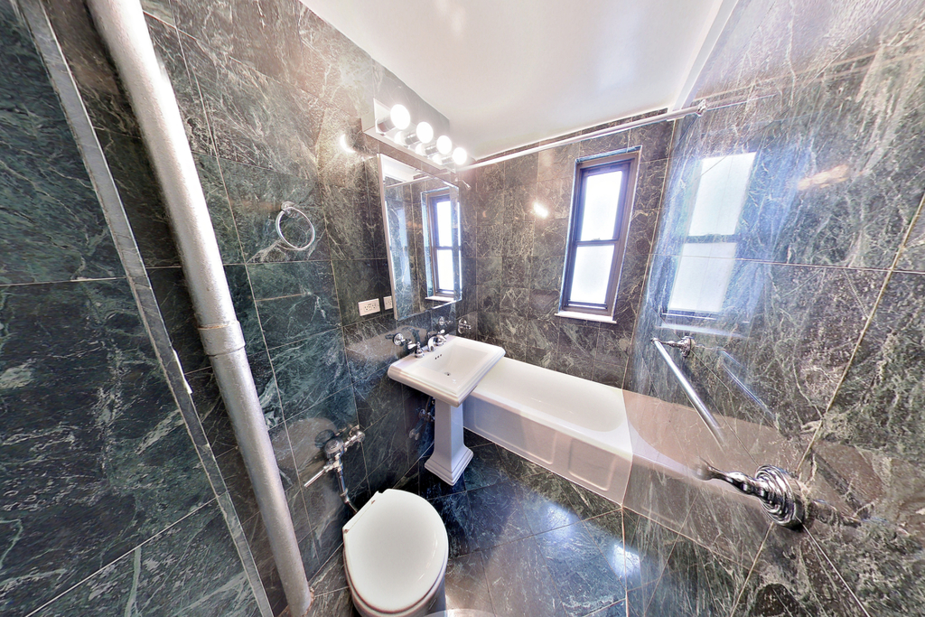 141 East 56th Street - Photo 5