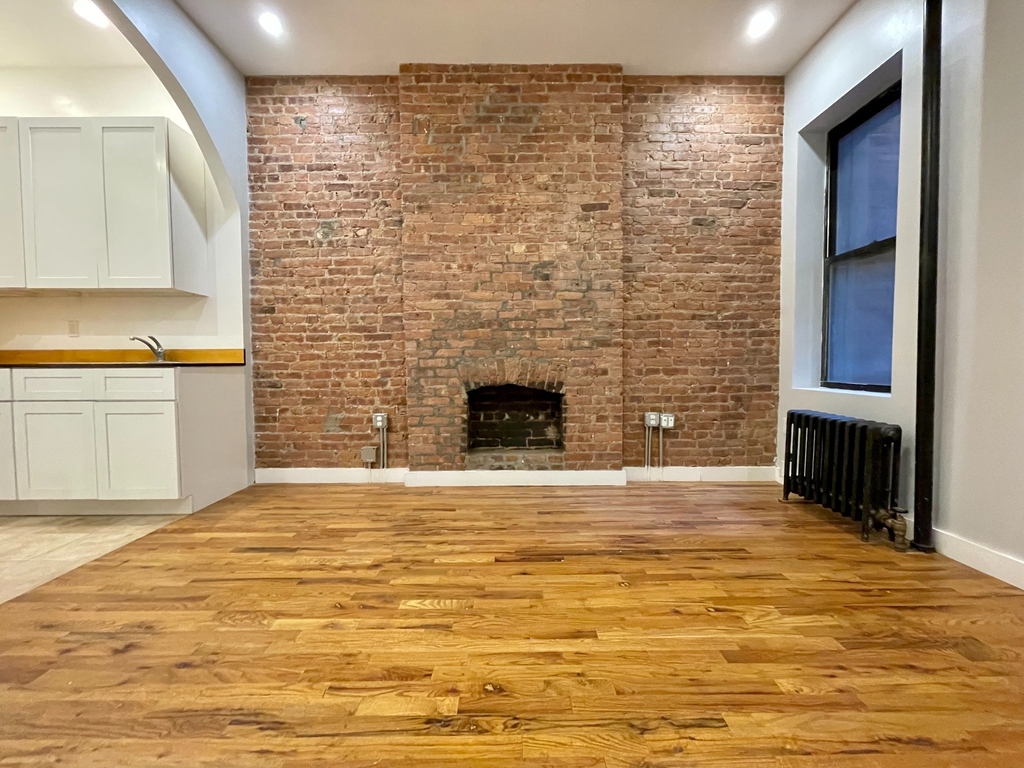 1703 Lexington Avenue - Photo 3