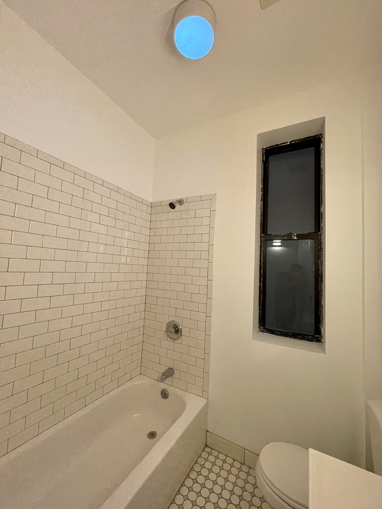 1703 Lexington Avenue - Photo 10