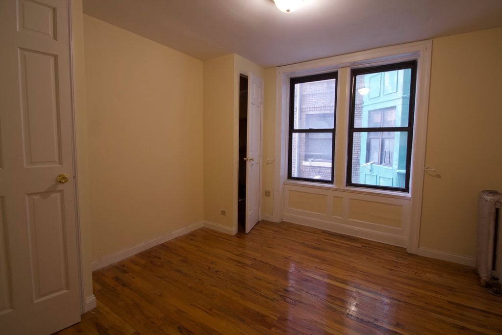 3657 Broadway - Photo 4