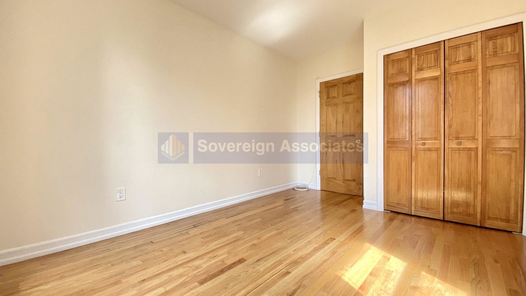 10 Adrian Avenue - Photo 6