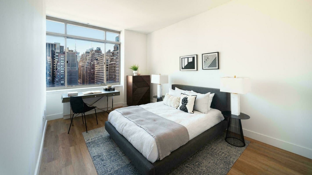 200 West 26th Street - Photo 4