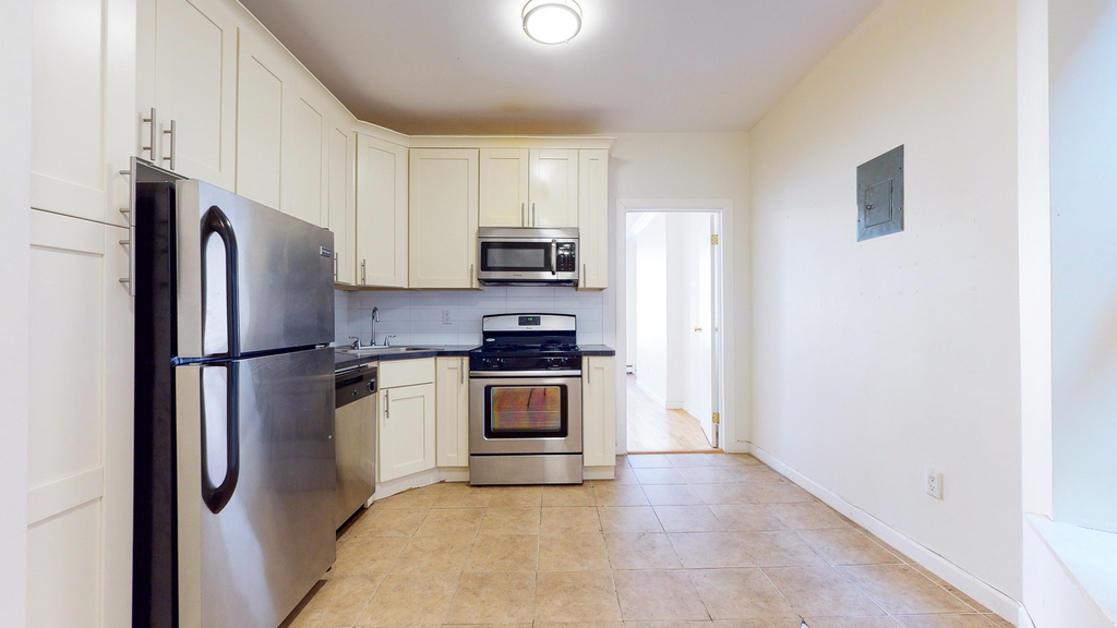 370 West 127th Street - Photo 2