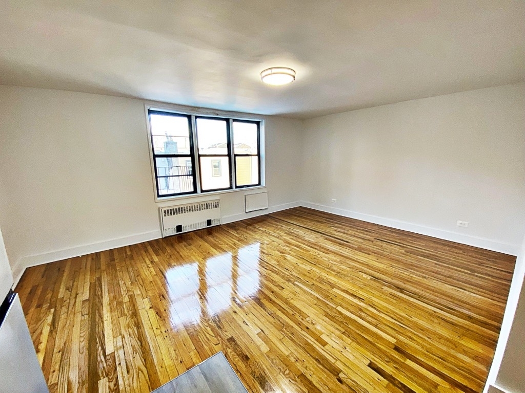 1075 Sheepshead Bay Road - Photo 3