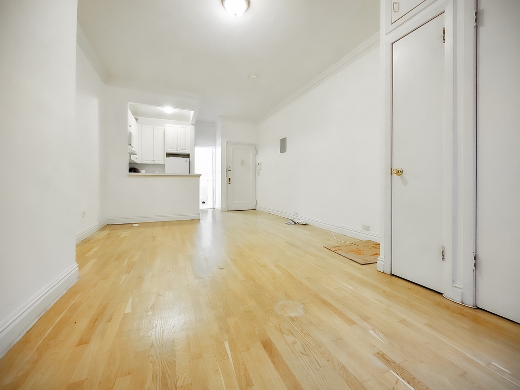 417 West 56th Street - Photo 4