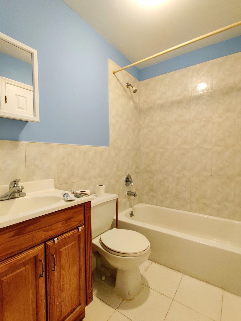 696 East 182nd Street - Photo 5