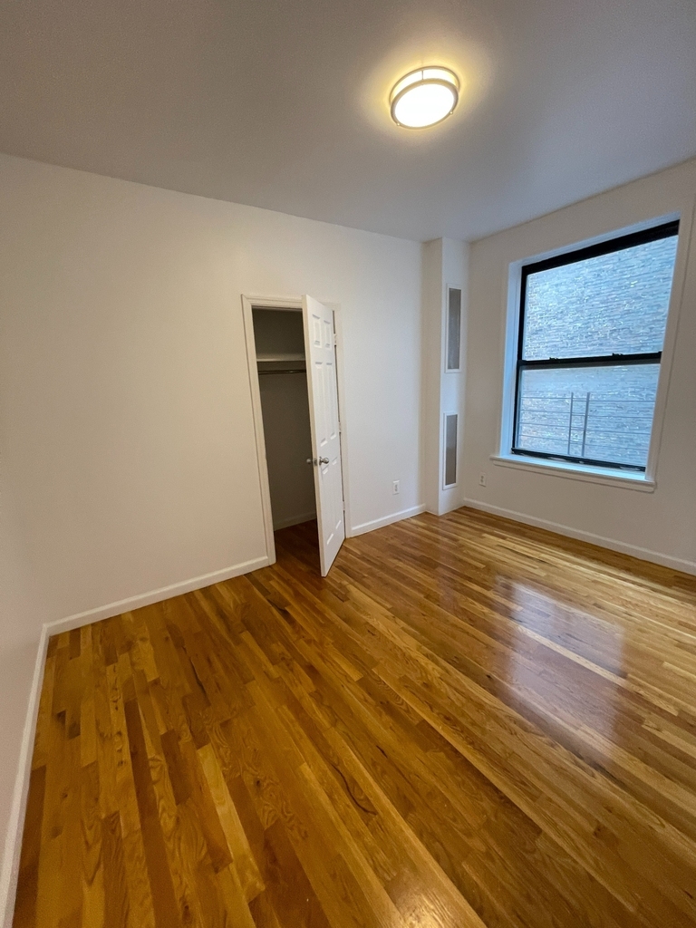 601 West 162nd Street - Photo 6