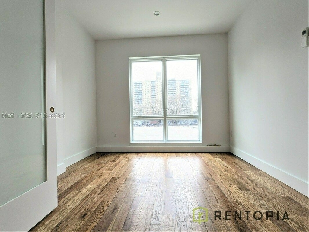 59 Montrose Avenue - Photo 4