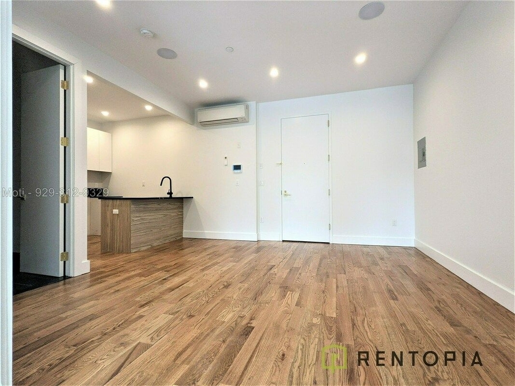 59 Montrose Avenue - Photo 1