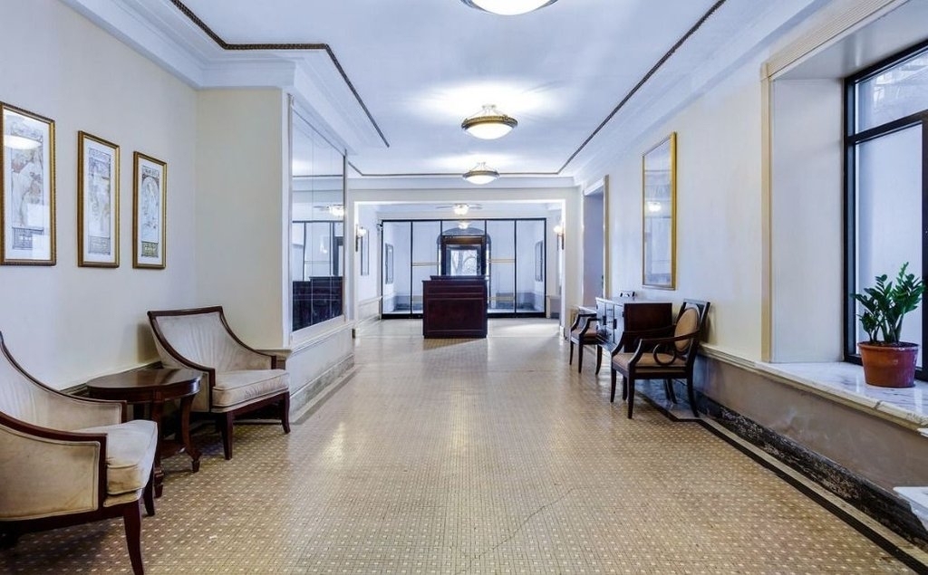 485 Central Park West - Photo 7