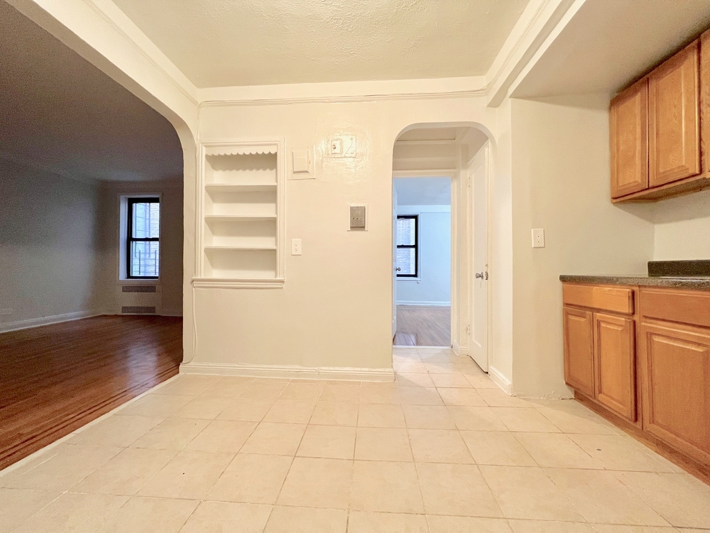 720 St Marks Avenue - Photo 2