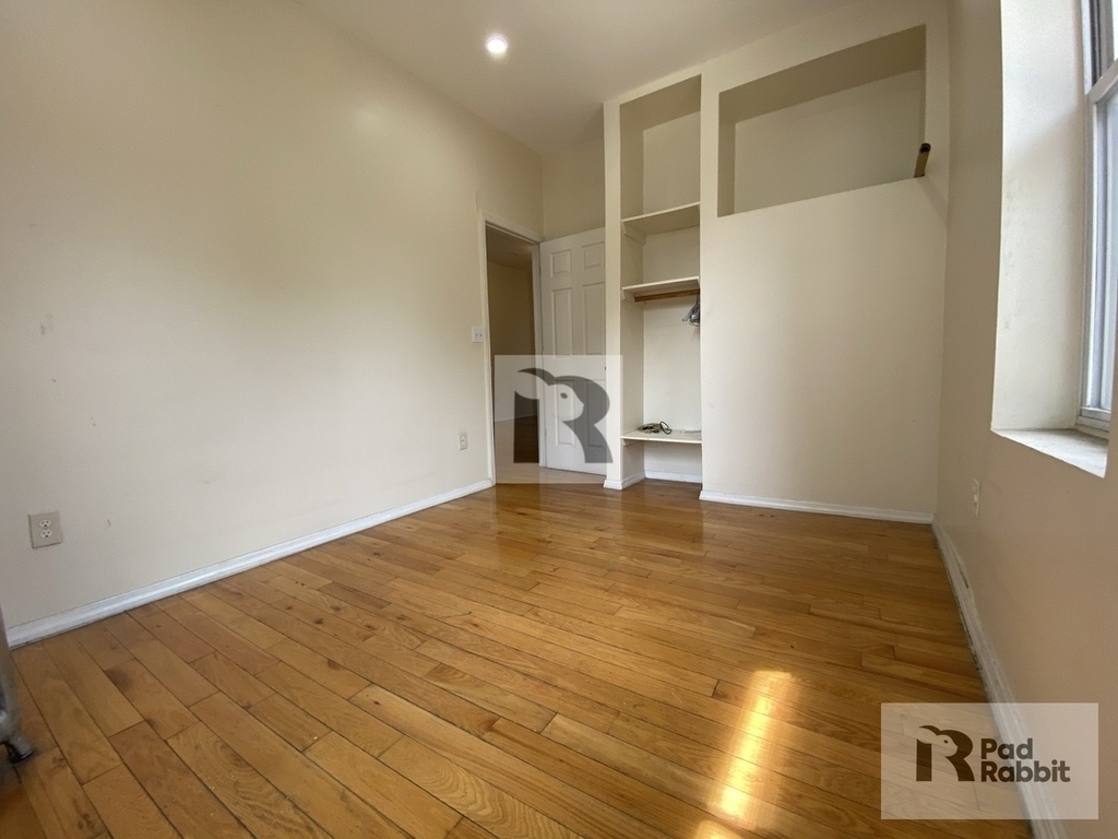 660 Rogers Avenue - Photo 8