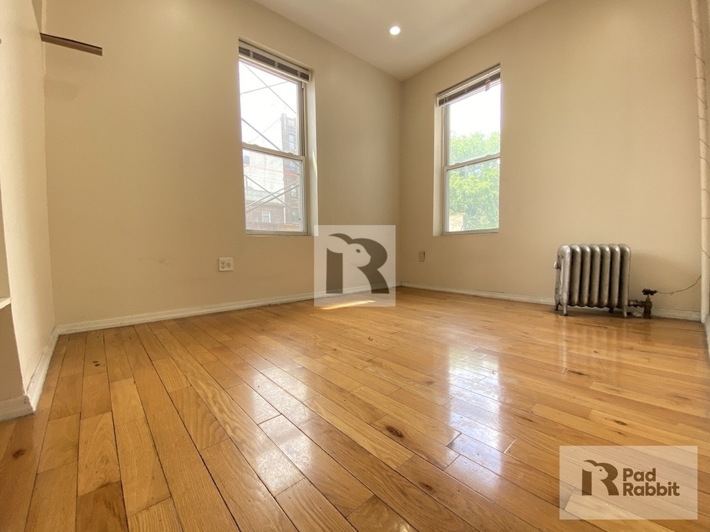 660 Rogers Avenue - Photo 6