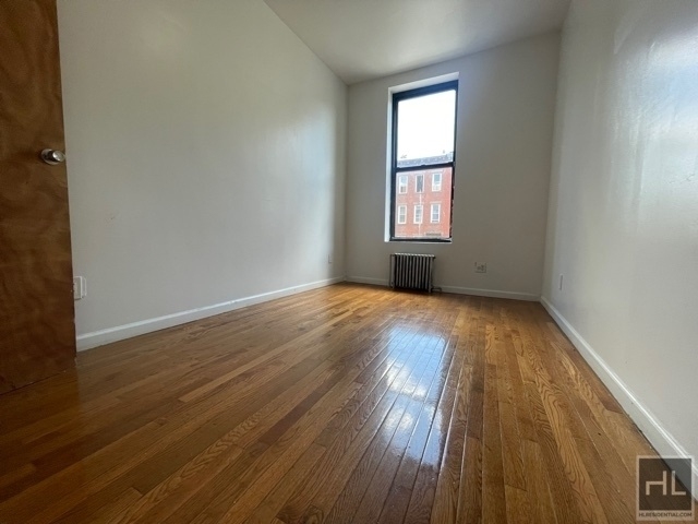 301 Franklin Avenue - Photo 5