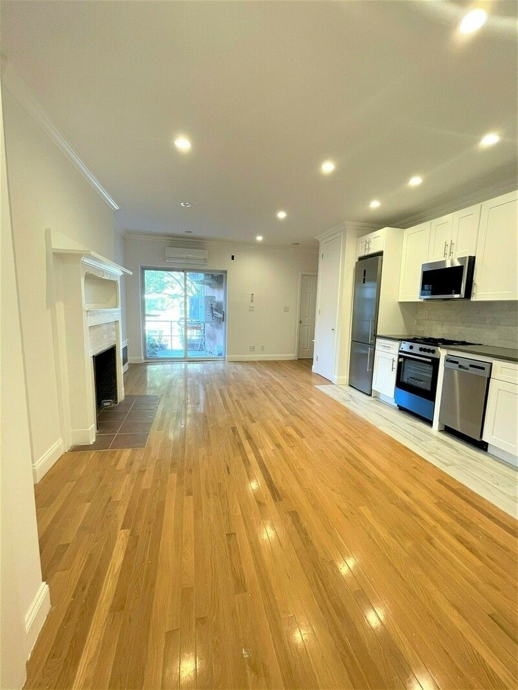 319 West 80th Street - Photo 1