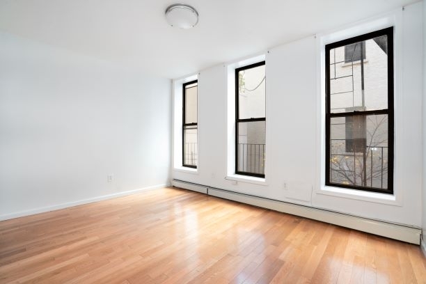 1644 Madison Avenue - Photo 0