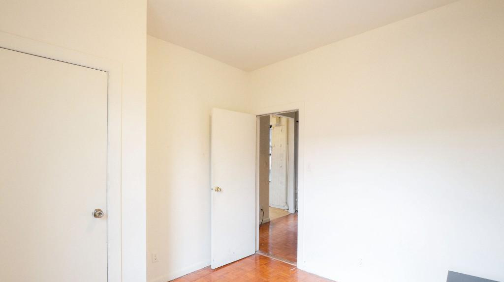 328 East 19th Street - Photo 5