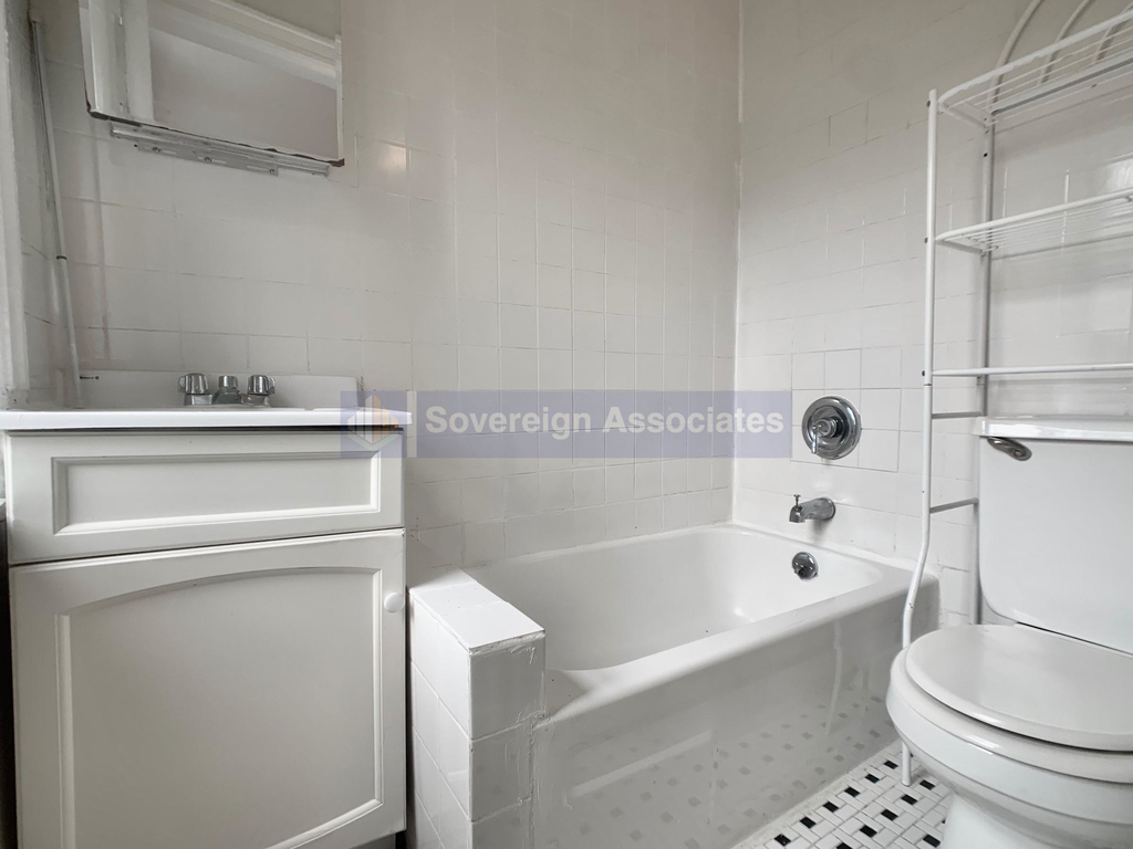 516 East 84th Street - Photo 8