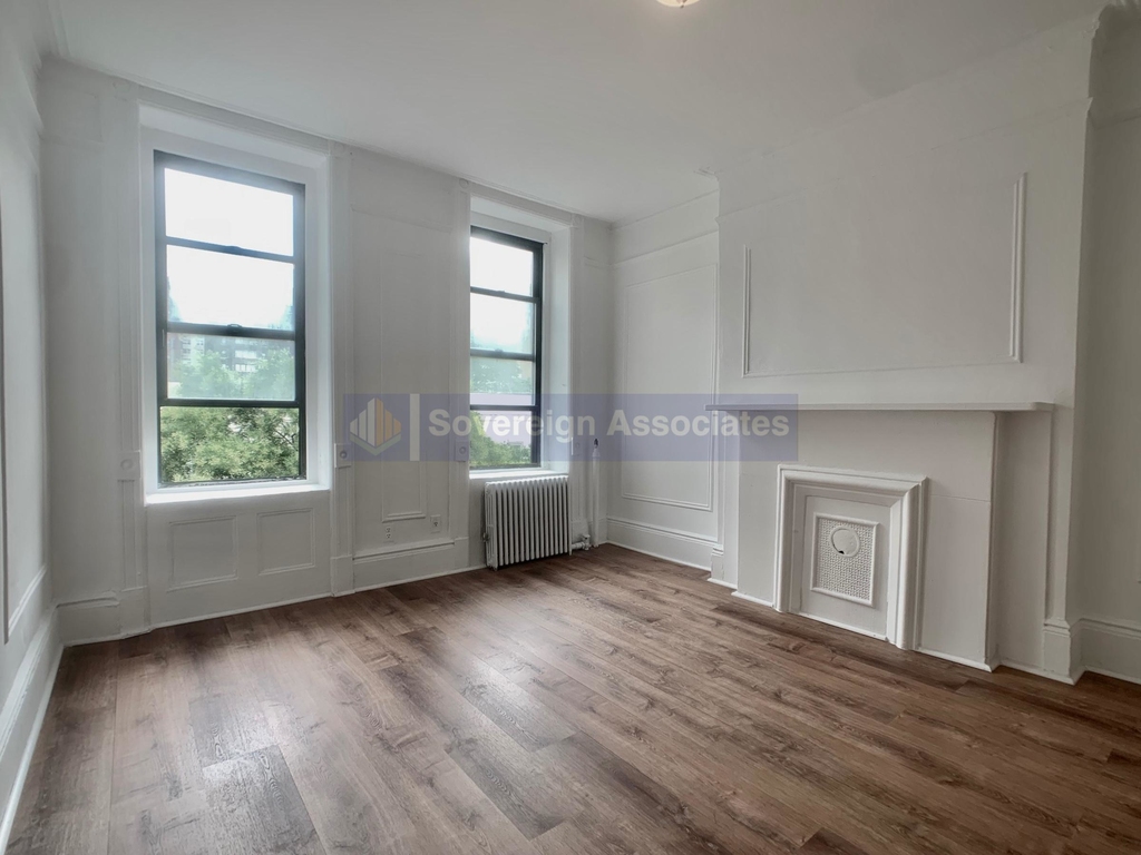 516 East 84th Street - Photo 0