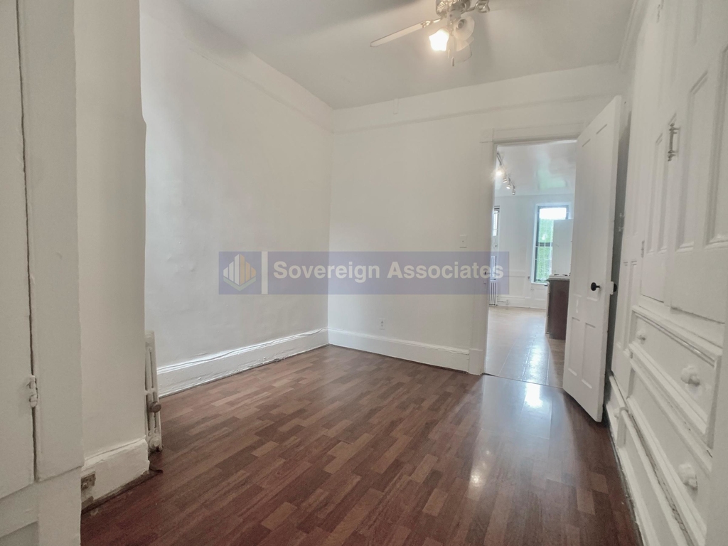 516 East 84th Street - Photo 3