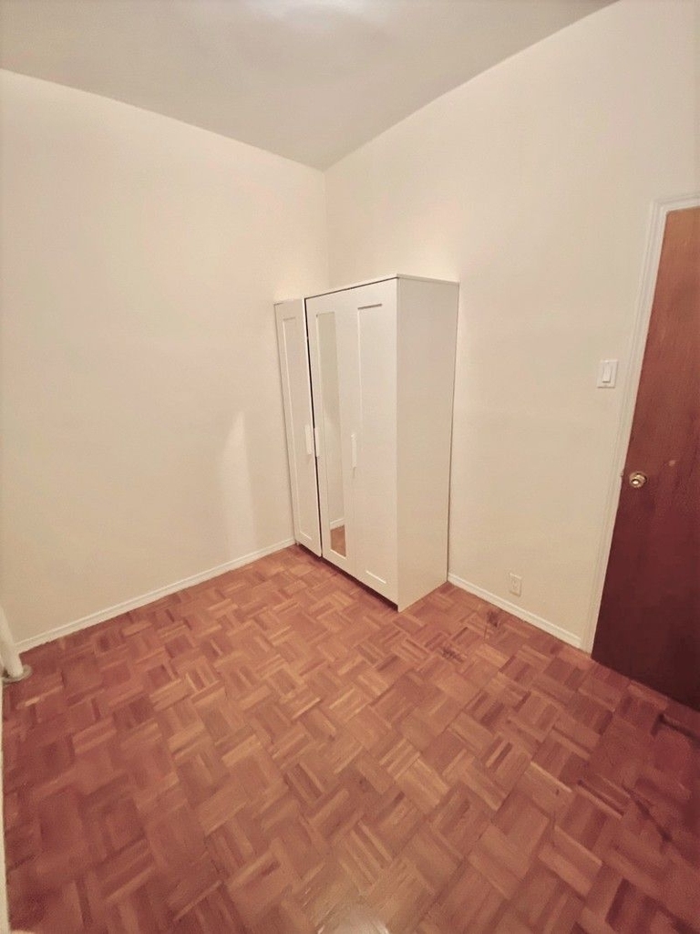 321 East 85th Street - Photo 5