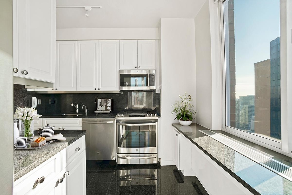 240 East 39th Street - Photo 1