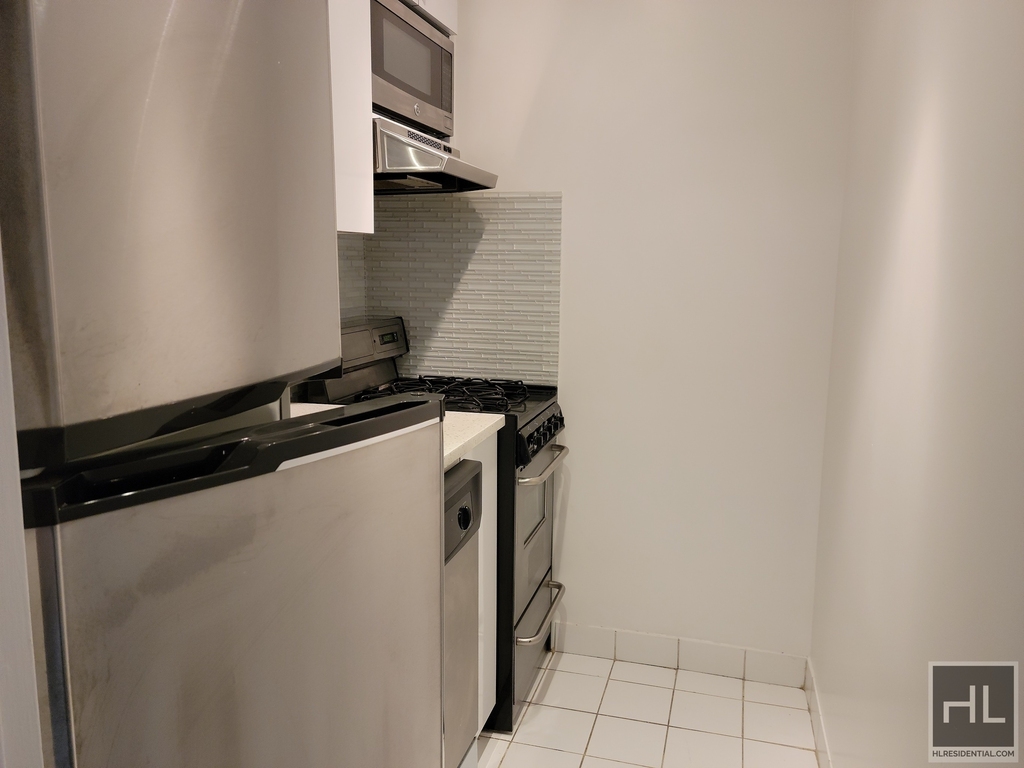 East 79 Street - Photo 2