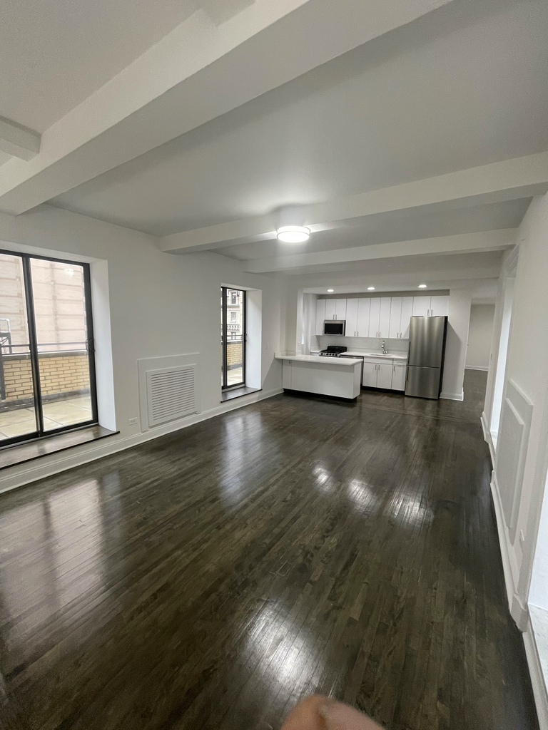 139 West 55th Street - Photo 2