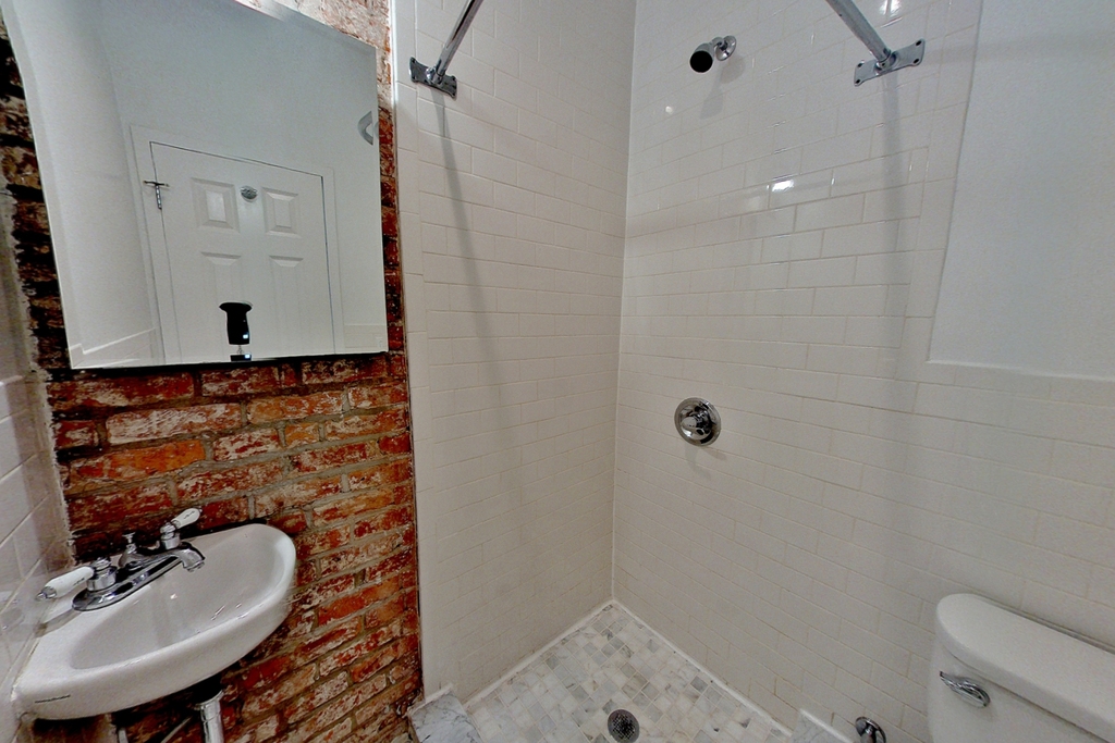 316 West 14th Street - Photo 2