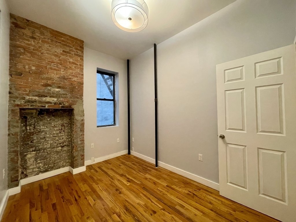 1667 Lexington Avenue - Photo 8