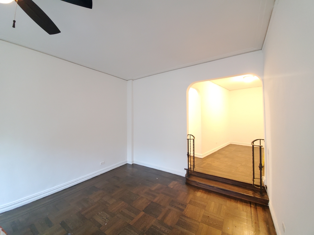 690 Ft Washington Avenue - Photo 2