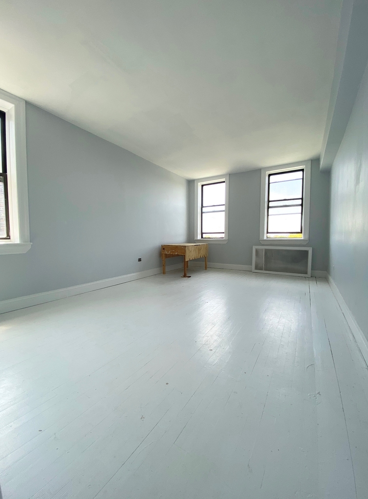 130 East 18th Street - Photo 8