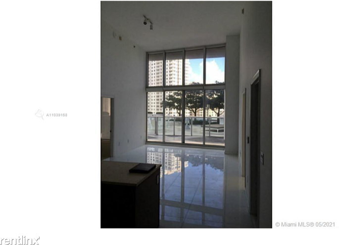 475 Brickell Ave - Photo 2