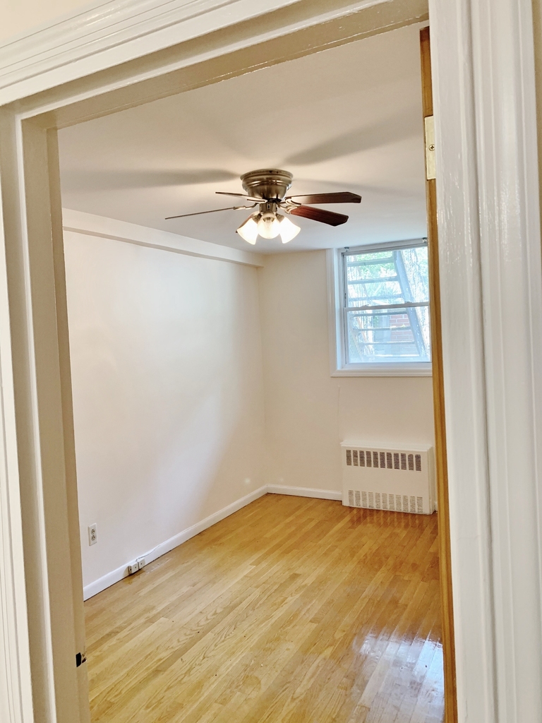 18-24 21st Road - Photo 5