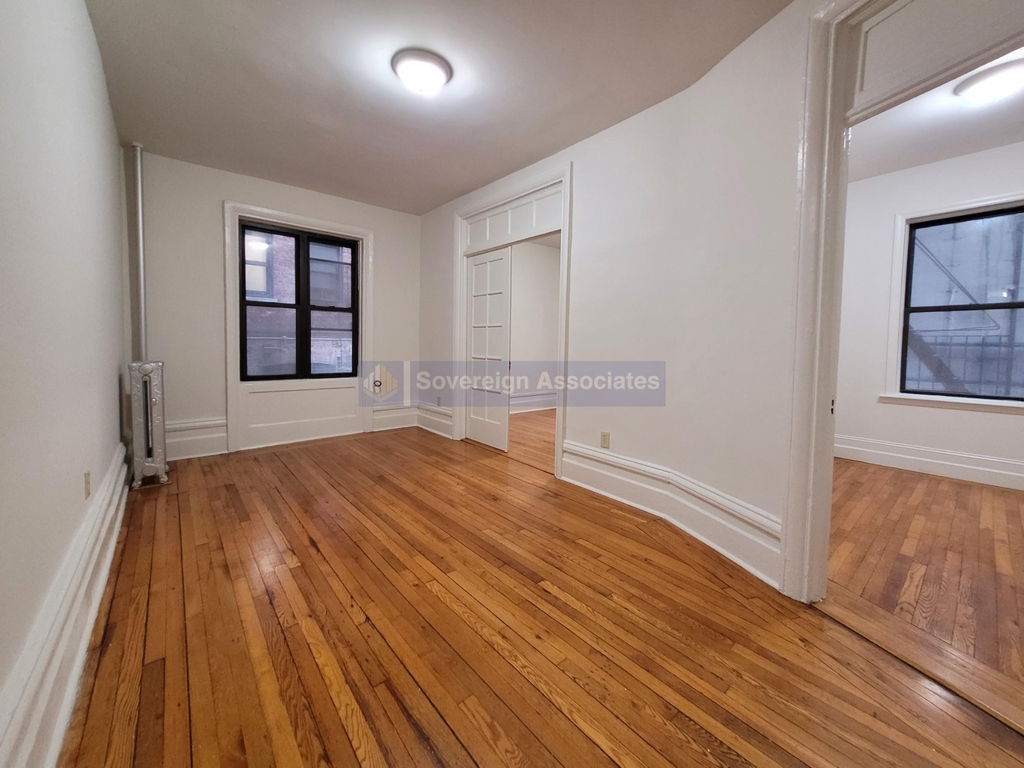 81 Cabrini Boulevard - Photo 4