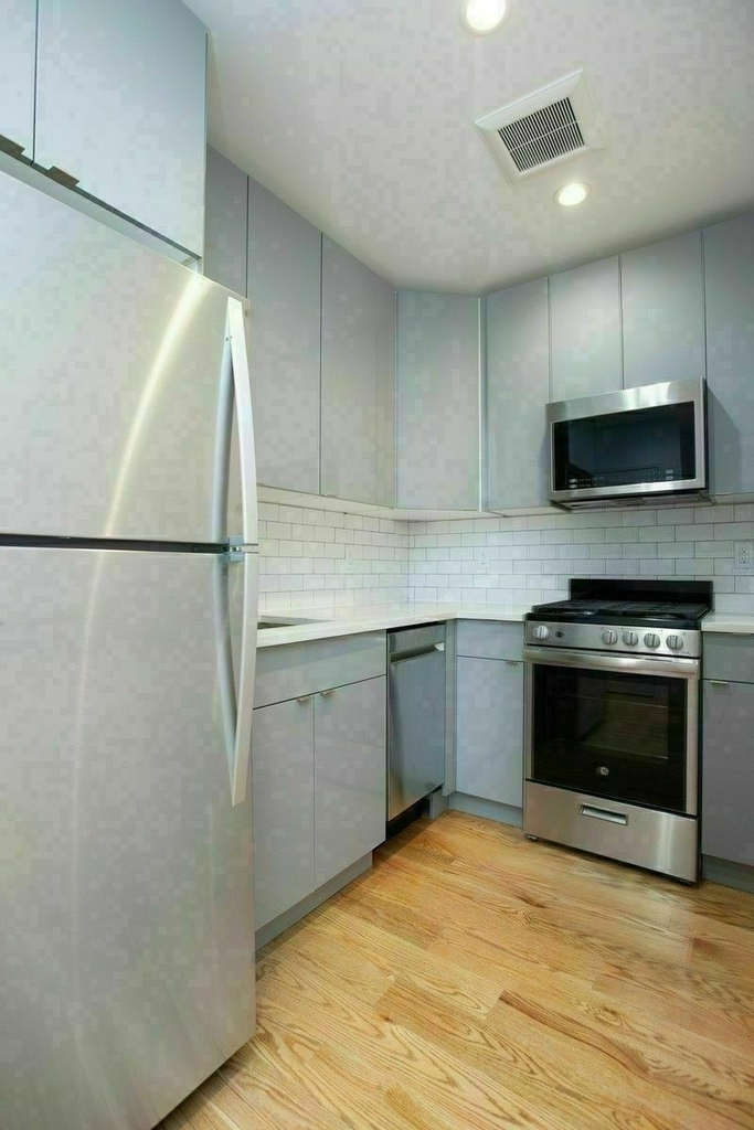 127 East 36th Street - Photo 1