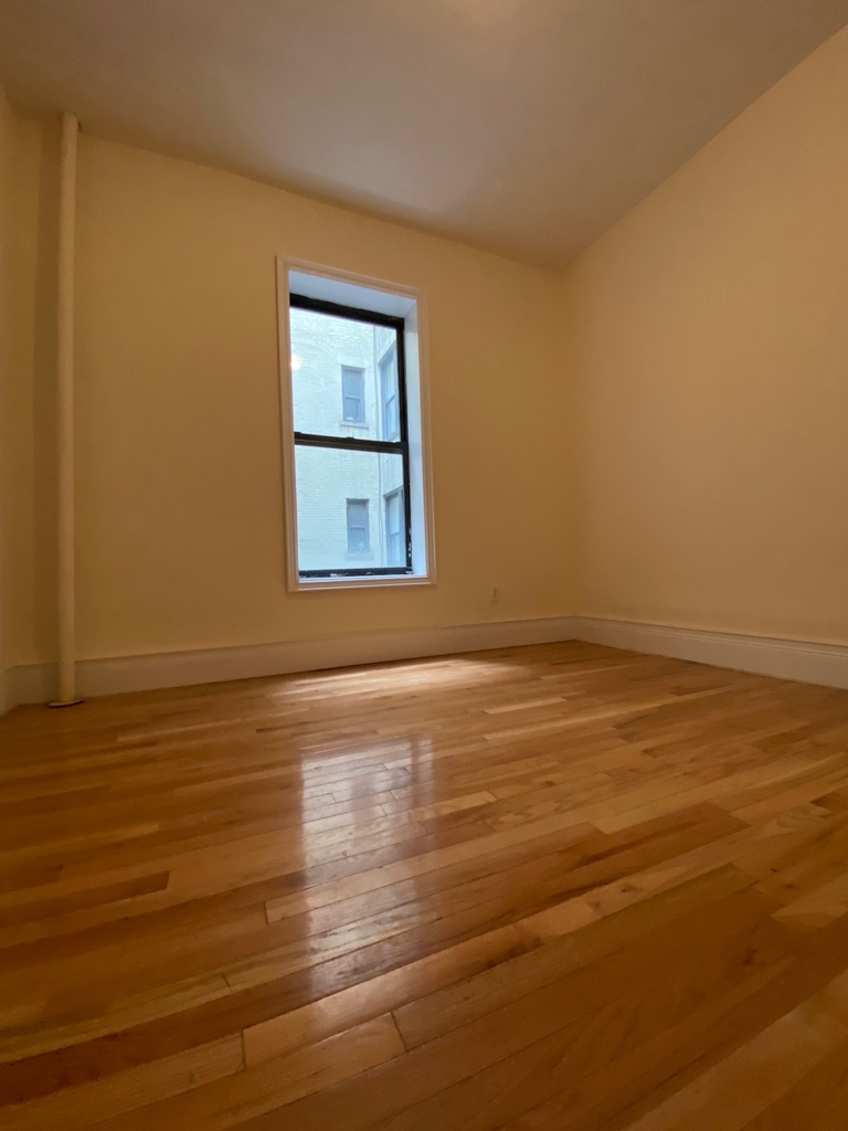 255 Ft Washington Avenue - Photo 2