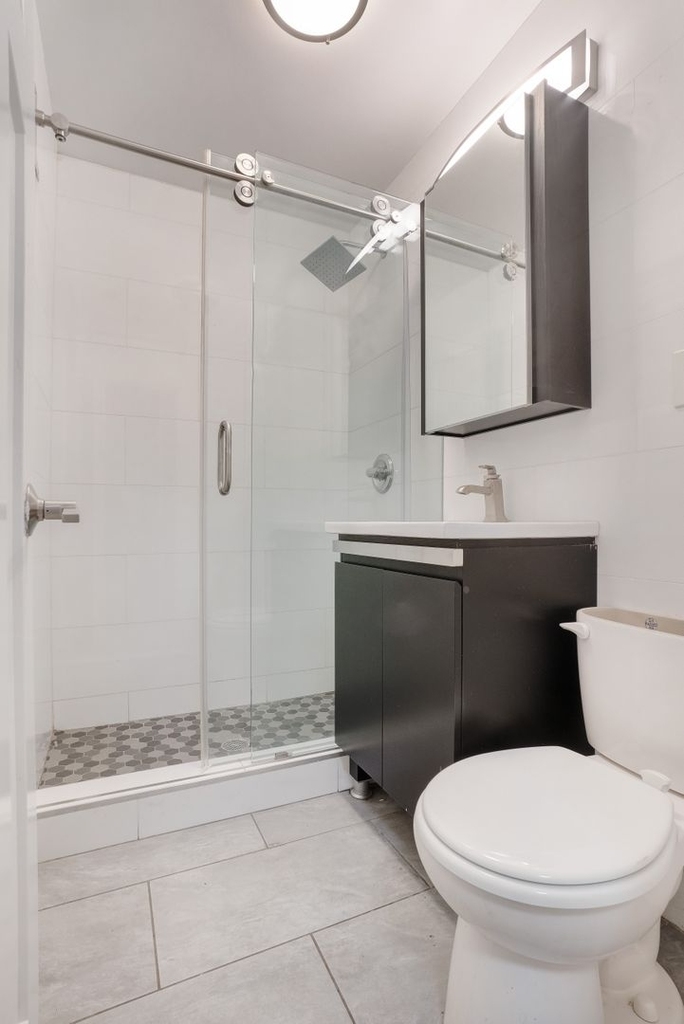 364 West 51st Street - Photo 2