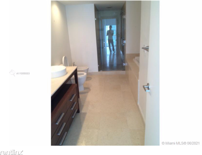 475 Brickell Ave - Photo 4