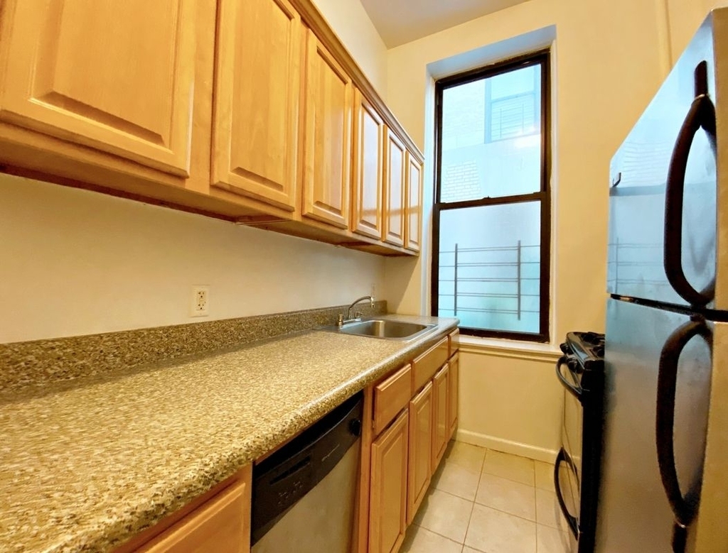 408 West 130th Street - Photo 2