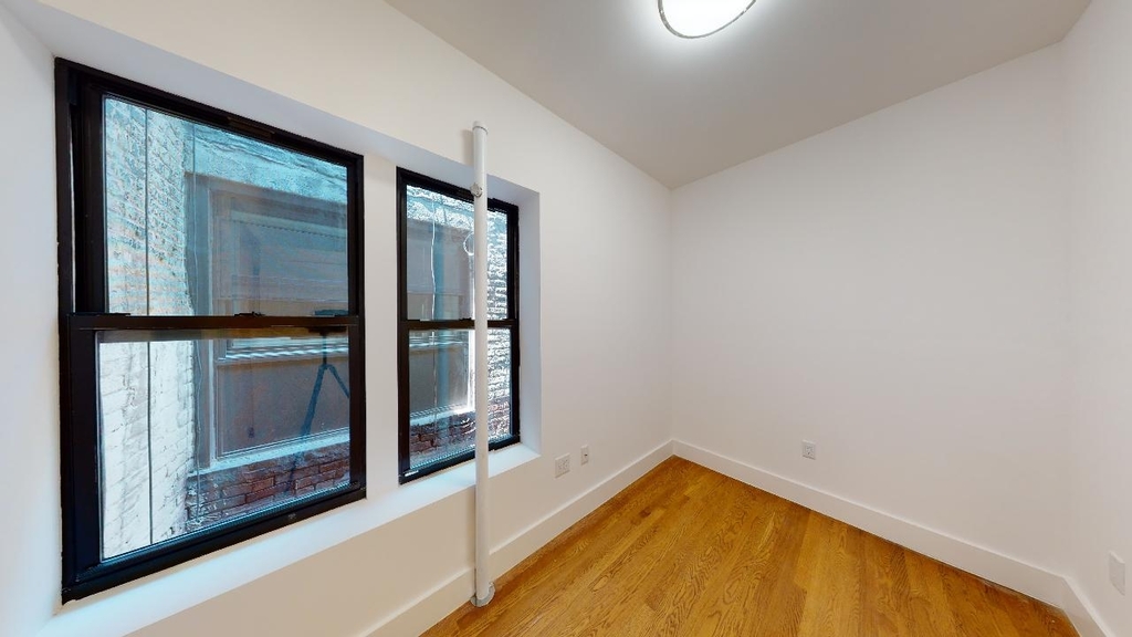 240 West 10th Street - Photo 3